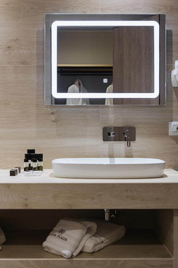 Park Plazza Hotel Korce Buitenkant foto